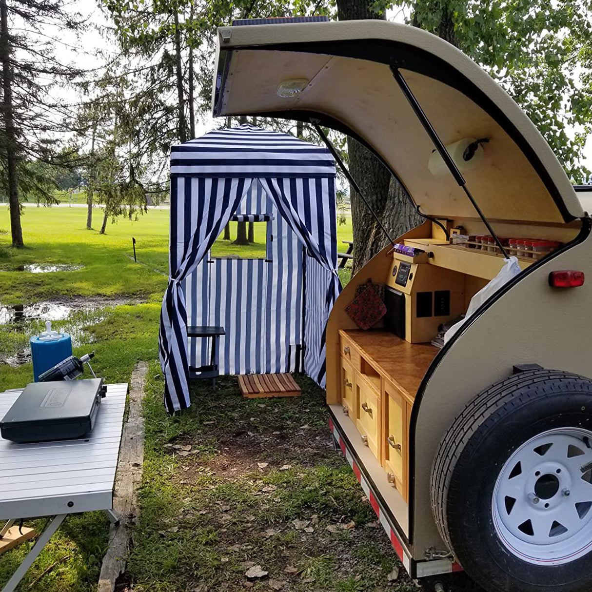 EAGLE PEAK Flex Ultra Compact 4x4 Pop-up Changing Room Canopy